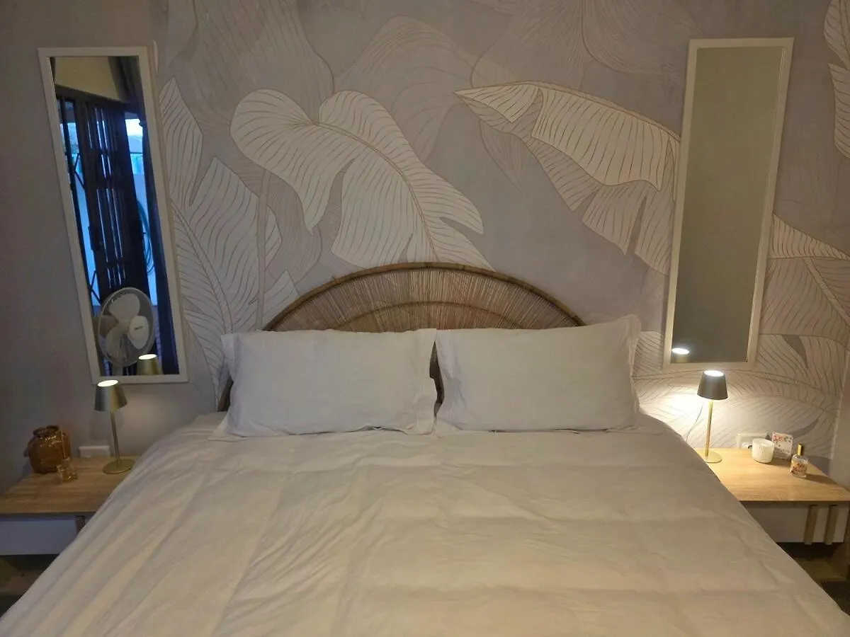 Spring Tide Beach Flat Child Petfriendly Hot Tub Bloubergstrand South Africa